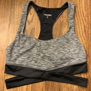 Manduka sports bra size medium